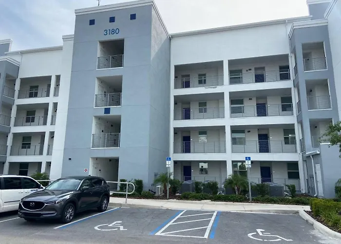 Exquisite 2 Bedroom Storey Lake, 7 Min To Disney