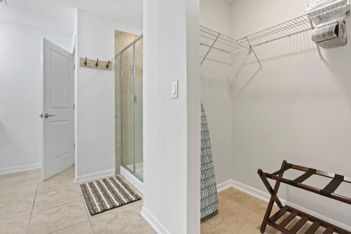 Exquisite 2 Bedroom Storey Lake, 7 Min To Kissimmee