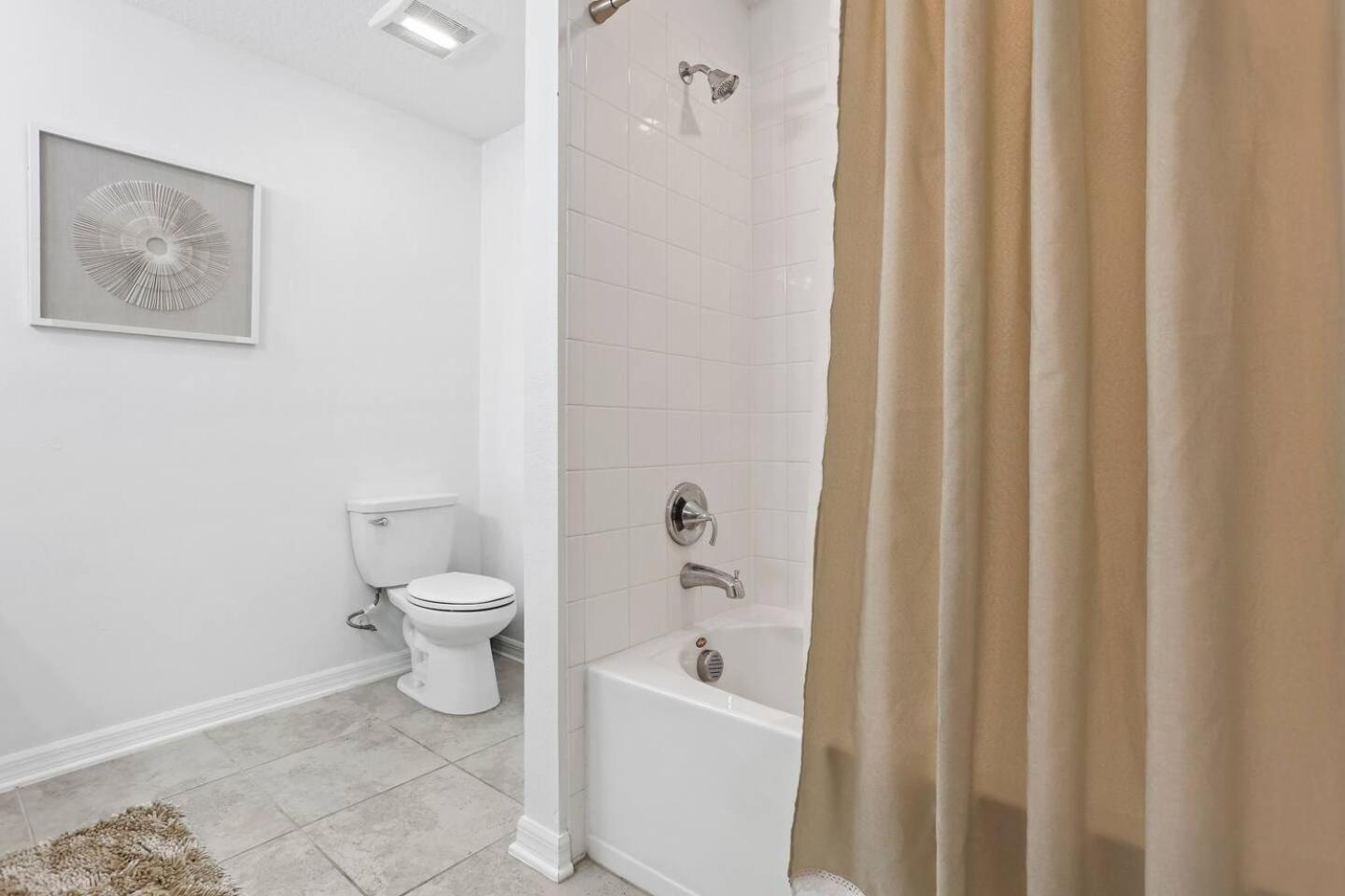 Apartment Exquisite 2 Bedroom Storey Lake, 7 Min To Kissimmee