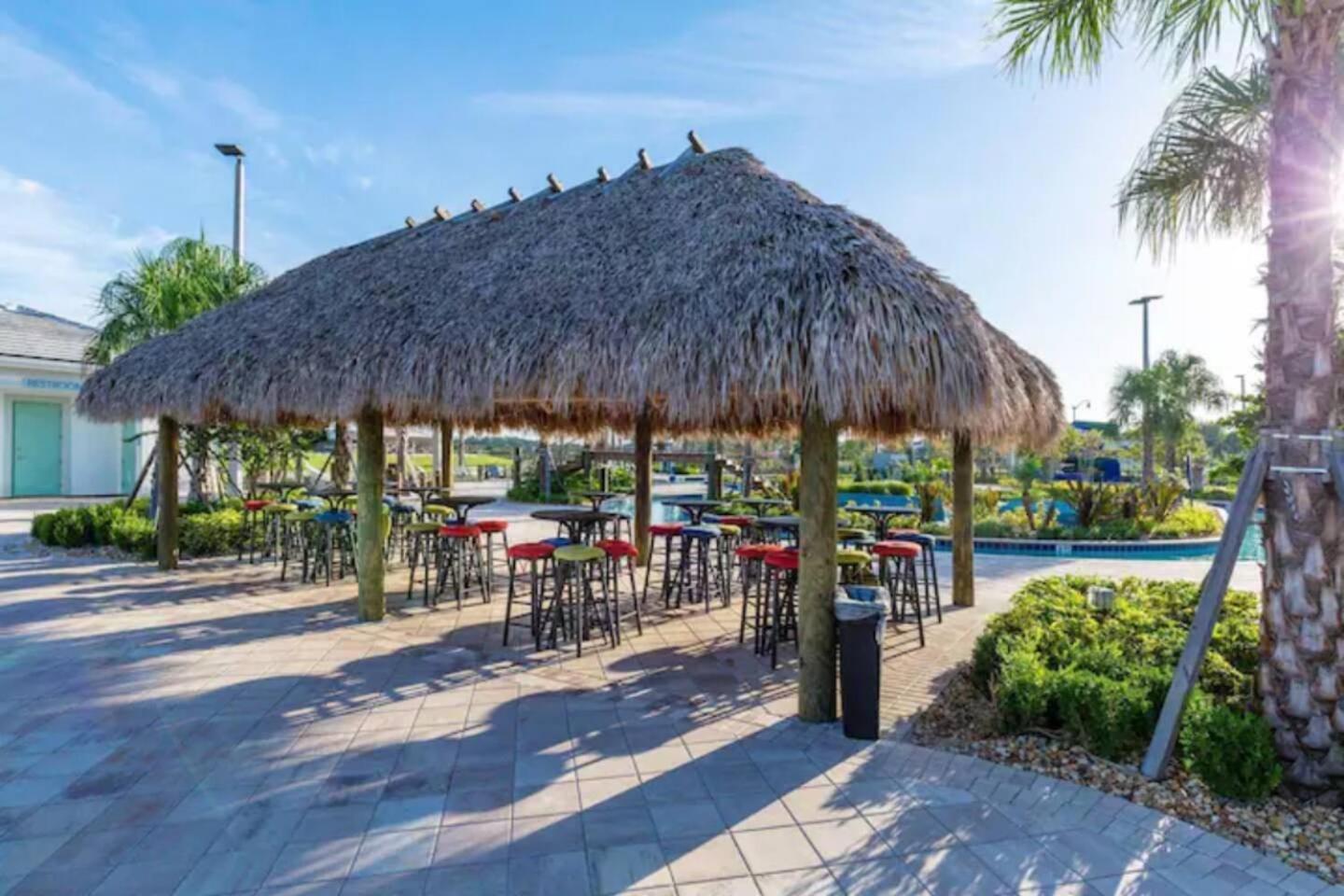 Exquisite 2 Bedroom Storey Lake, 7 Min To * Kissimmee